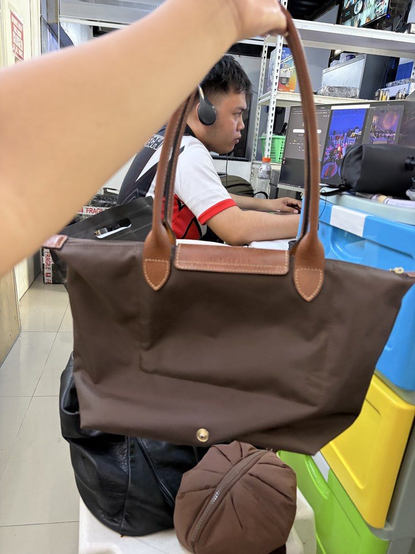 Brown Bag (Category: Shoulder Bags) located in San Jose del Monte. Submitted by nenekagandahan (Listing ID 1469959360, Image 2). Description: .