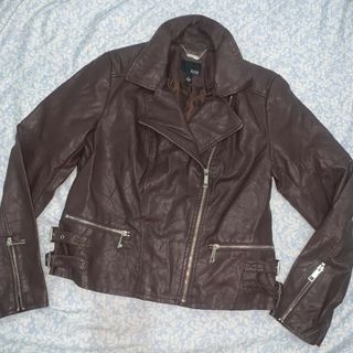 (Category: ) located in . Submitted by odd.and.ends (Listing ID 1470138397, Image 1). Description: .