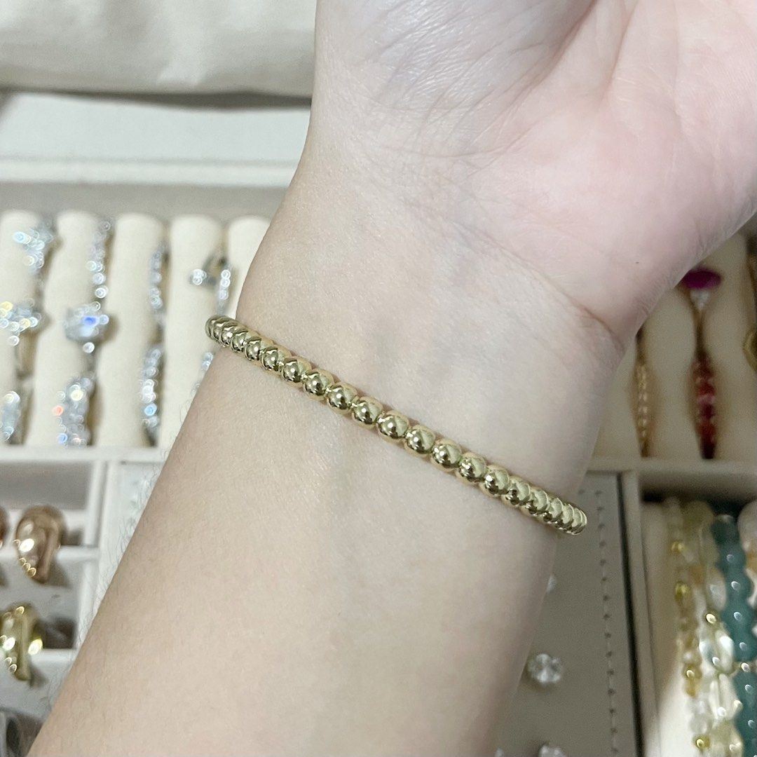 BUBBLE GOLD BANGLE (Category: Bracelets) located in Talavera. Submitted by curatedbykhy (Listing ID 1470076678, Image 3). Description: gandaaa! perfect for stacking can fit petite girlies! small (15-16 cm) light gold color (not yellowish!).