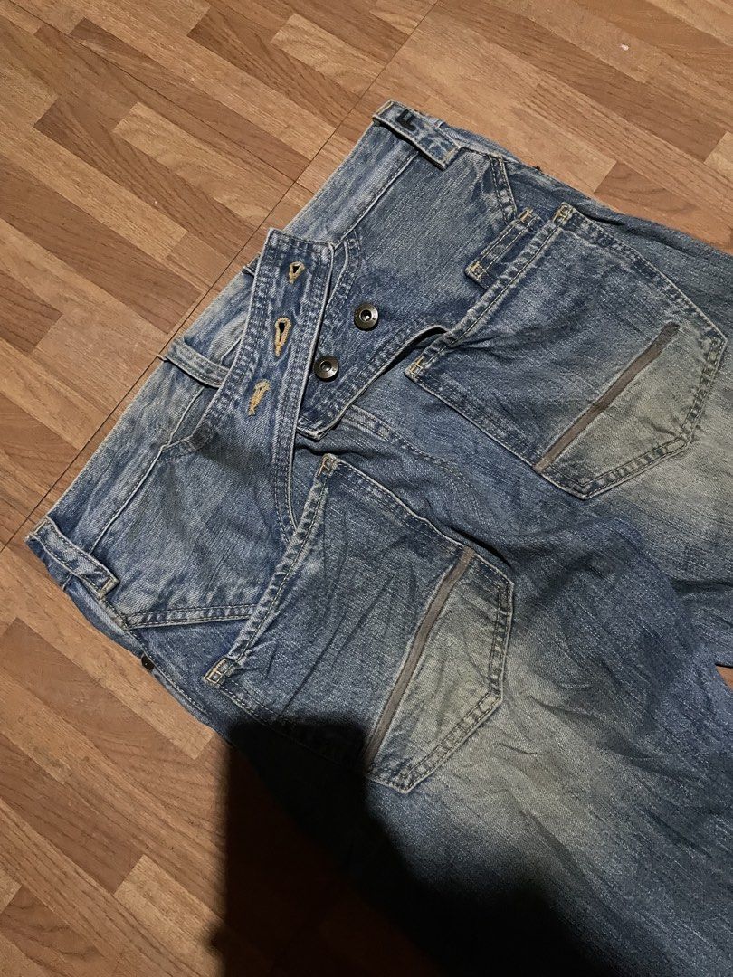 BUCKLED BOOTCUT LOWRISE JEANS (Category: Jeans) located in General Santos City (Dadiangas). Submitted by yusofubpon (Listing ID 1470043933, Image 3). Description: Vintage Y2K grail from FCUK! WAIST-30/32 LENGTH-43 LEGOPEN-9 Details: FCUK / French Connection UK Color: Light vintage wash with sun-faded front & thighs Featuring - Back Buckle Strap / Adjustable Cinch Back with 3-button closure - Button fly (4 buttons) - Twisted diagonal front seams -