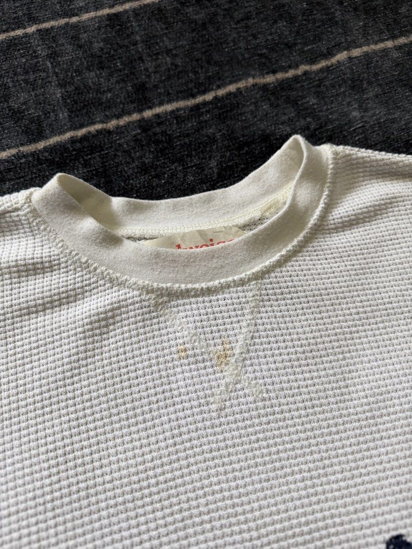 Budweiser pacsun waffle longsleeve (Category: Activewear) located in Batangas. Submitted by robertlopezigaya (Listing ID 1469984302, Image 2). Description: Budweiser pacsun waffle sweater Size L Minor stain see pics Verygood condition.