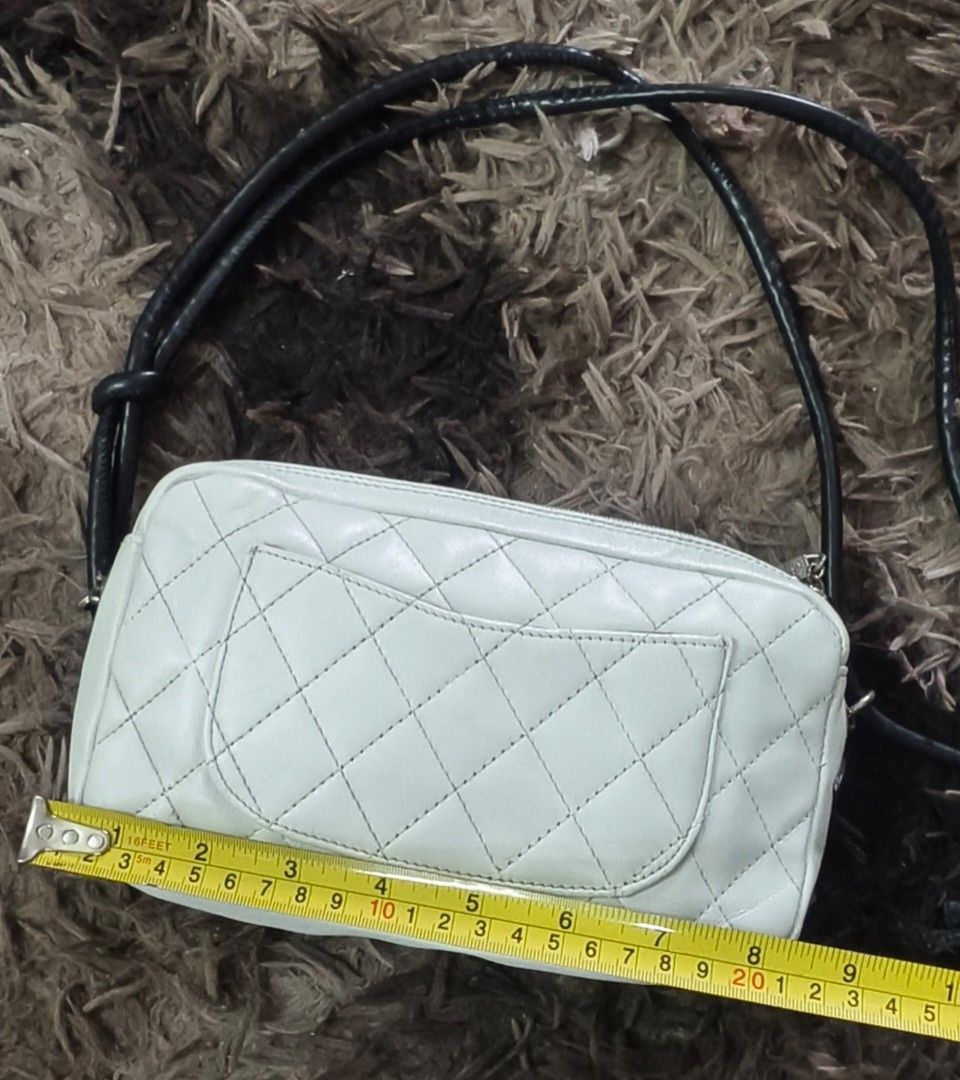 Bundle Bag (Category: Purses & Pouches) located in Shah Alam. Submitted by hauztrendempire (Listing ID 1469969641, Image 3). Description: Ch@n€| Ligne Cambon Pochette Quilted Leather *Condition 9/10 *Not For Fussy Buyers *Price Includes Postage For SM/Sabah Sarawak Postage RM15 *NO COD, courier only *Items Sold Are Not Refundable.