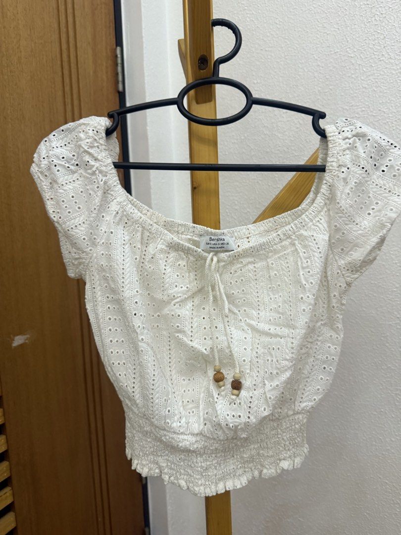 BUNDLE Uniqlo, Bershka, Zara, H&M (Category: Sets or Coordinates) located in Porac. Submitted by cel_decluttering (Listing ID 1470034703, Image 3). Description: [BUNDLE] Get all for only 1500! Mostly XS-S size 13 pcs so around 115 each, a steal! RFS: Decluttering, clearing out wardrobe of my sis :) Items: - Shein linen coords - Bershka off-shoulder eyelet top with wooden bead drawstrings and shirred hem; sulit na just with this :) - 2 pcs Uniqlo 