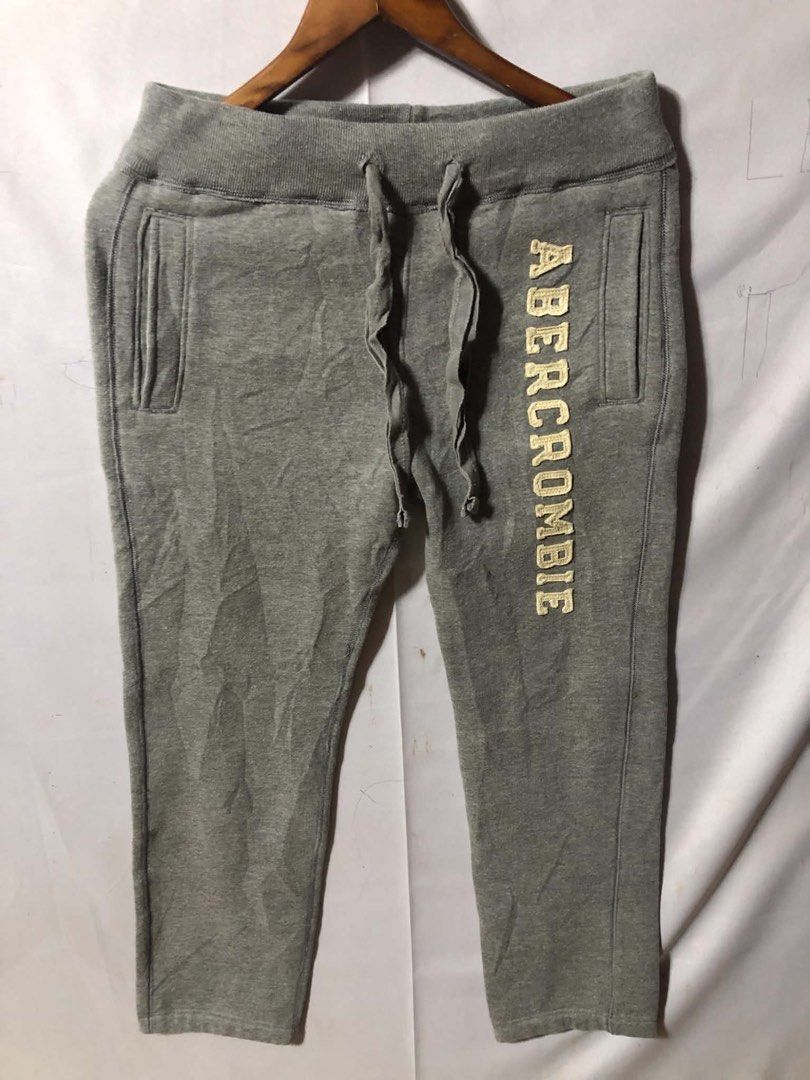 Bundle womens jogging pants (Category: Other Bottoms) located in Cagayan de Oro. Submitted by kennymiiiiii (Listing ID 1470040809, Image 3). Description: All xs-S Slightly negotiable No issue .