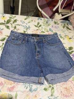 (Category: ) located in . Submitted by feibella_clothing24 (Listing ID 1469959767, Image 1). Description: .