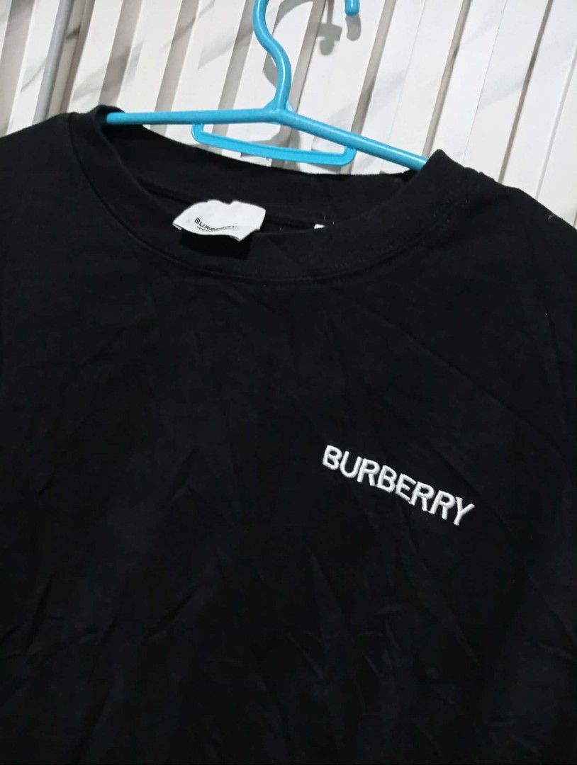 Burberry Mens Margot embriod all logo solid backhit ( Authentic ) (Category: Tshirts & Polo Shirts ) located in Barotac Nuevo. Submitted by john.pritz (Listing ID 1470054846, Image 3). Description: Buberry Margot Embriod all logo Solid Backhit ( Authentic ) Like new condi no issue size xs on tag Width 21 Length 27.