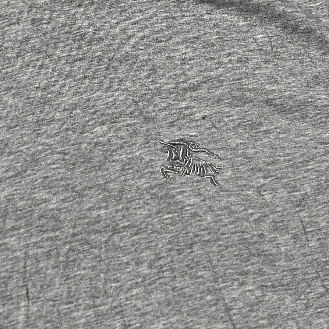 Burberry side logo tshirt (Category: Shirts) located in Manila. Submitted by royaldripmanila (Listing ID 1470049131, Image 2). Description: No issue W20 L26.5.