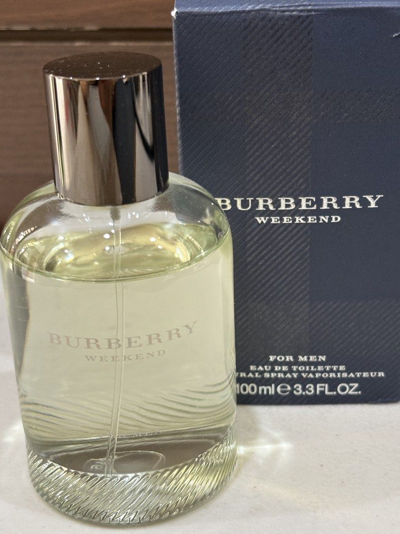 Burberry Weekend for Men Eau de Toilette 100ml (Category: Fragrance & Deodorants) located in Marikina City. Submitted by jfrancis86 (Listing ID 1469983818, Image 2). Description: Burberry Weeken for men 100ml used twice Original 💯 with box Bought in SG 🇸🇬 Rfs: decluttering 🏧Mode of payment: Gcash | BPI 🛵Ready to ship 📍Marikina.