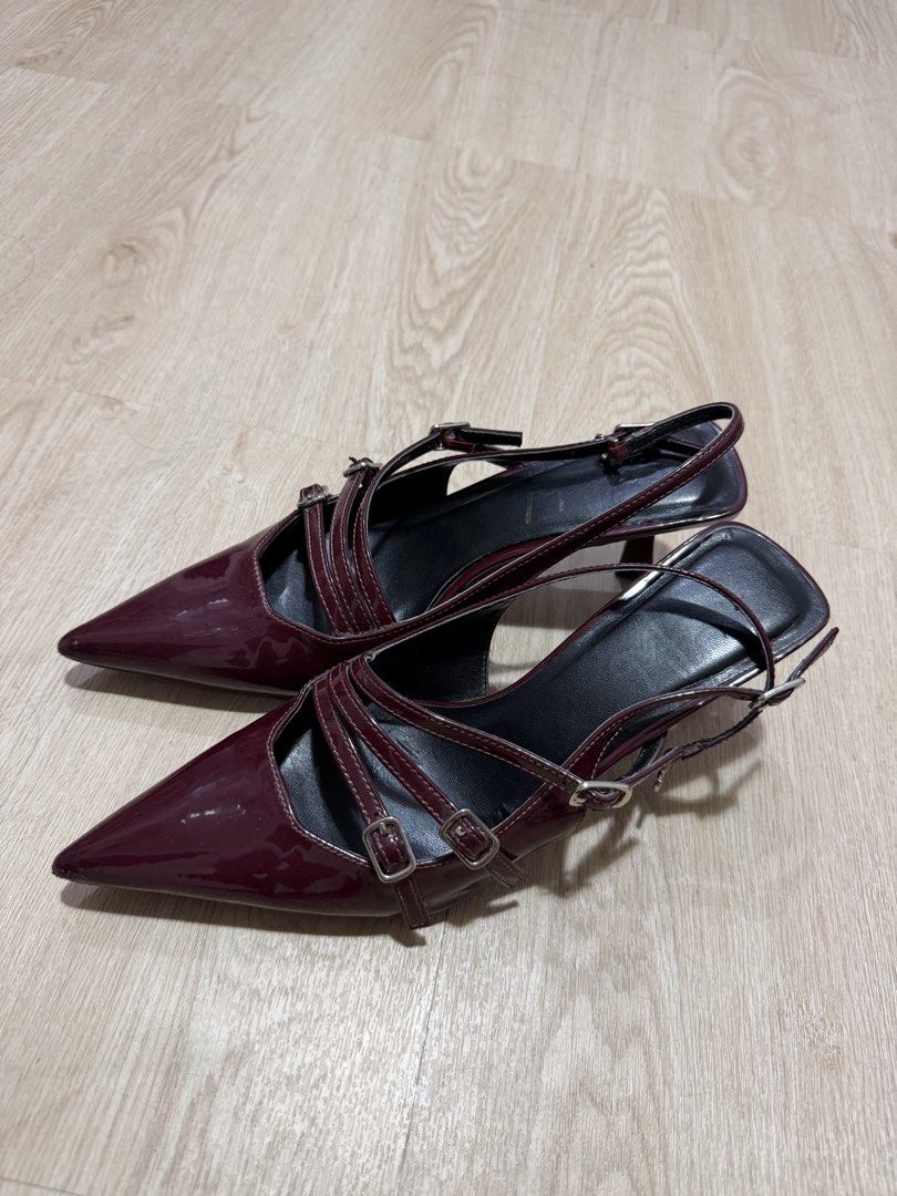 Burgandy Pump Heels (Category: Heels) located in Pasig City. Submitted by serena.vw (Listing ID 1470122050, Image 3). Description: brand: sofab - so tibay (2.5 inch) - classy and chic - not wiggly - perfect for office girlies - comfy - di masakit sa paa.