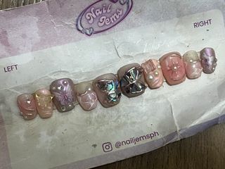 (Category: ) located in . Submitted by pinkvanilla.milkshake (Listing ID 1470083492, Image 1). Description: .