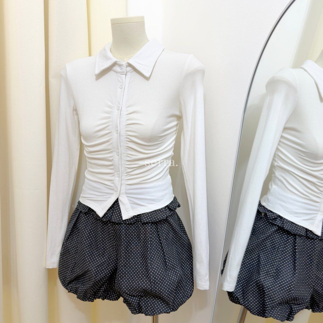 Button-down Fitted Long-sleeved Top (Category: Longsleeves) located in Subic. Submitted by serra. (Listing ID 1469957151, Image 3). Description: 🎀Size: Xs-S 🎀Washed and ready to wear! 📍Subic, Zambales 💵Payment first via Gcash 📦Shipping nationwide via J&T.