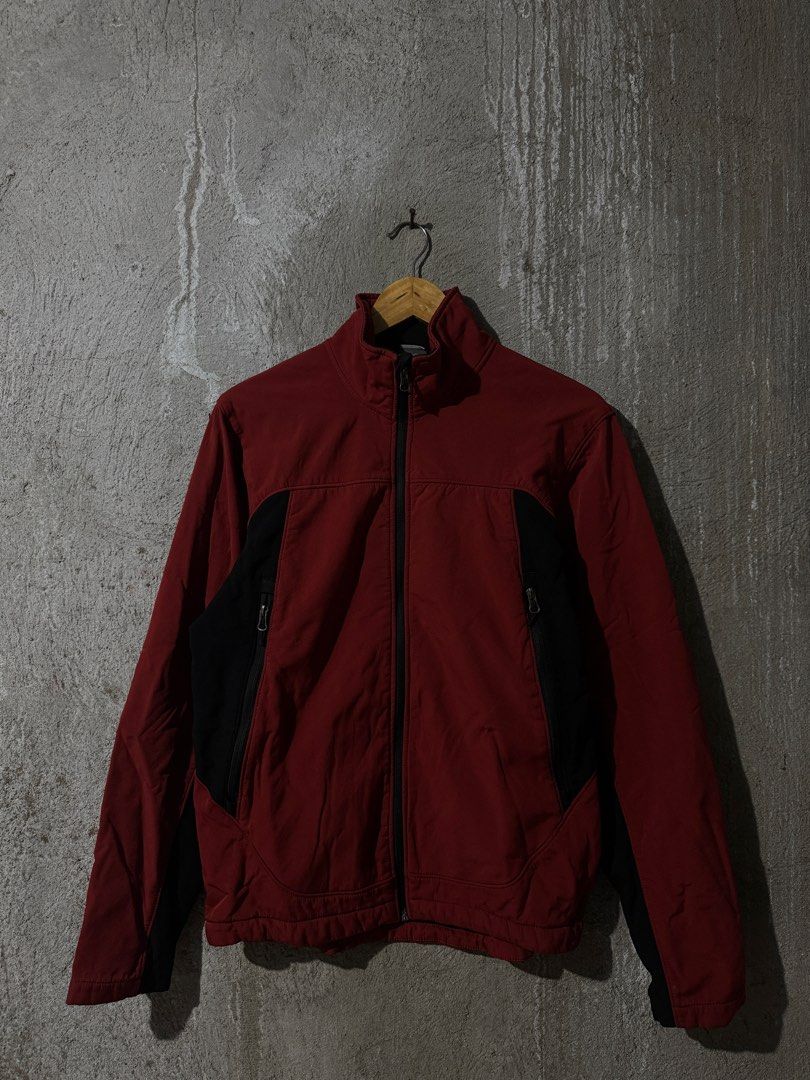 C9 by Champion Athletic Jacket (Category: Coats, Jackets and Outerwear) located in Pasay City. Submitted by niel304 (Listing ID 1470106008, Image 1). Description: Condition: 9/10 Dimensions: 20x25 Size on tag: Small Issues: none.