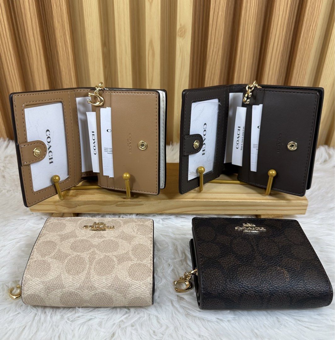 C small snap wallet (Category: Wallets & Card holders) located in Mandaluyong City. Submitted by shop_0n_the_spot (Listing ID 1470109803, Image 1). Description: 💯% GUARANTEED ORIGINAL & BRAND NEW. ✅ Brand New with Tag, Carecard ✅ Polyplastic ✅ Paper bag (if only available) 📌 Please DO TAKE A VIDEO of UNBOXING once your parcel arrived. Any claim/s for missing/wrong and damage items will not be entertained without providing an evidence. Thank you
