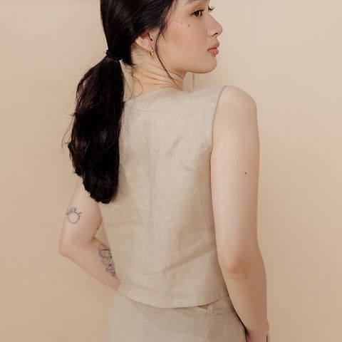 Callelily Irene linen vest top in beige (medium) (Category: Sleeveless) located in Quezon City. Submitted by jlr.t (Listing ID 1470007519, Image 2). Description: .