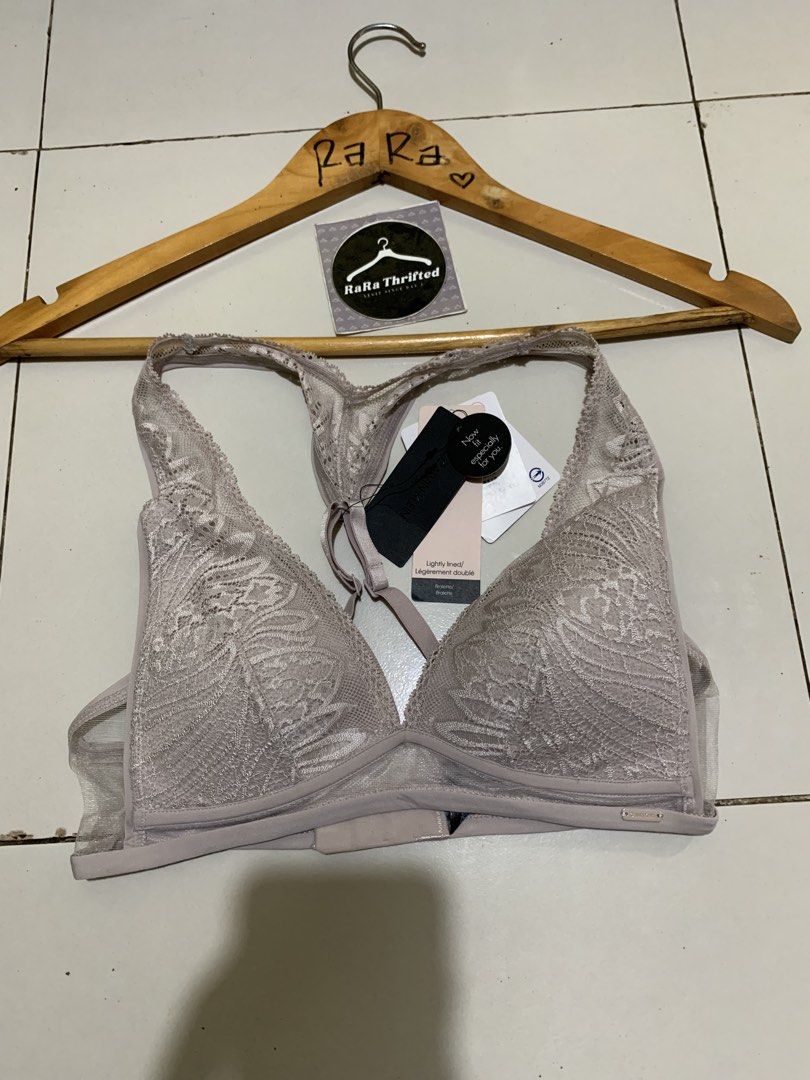 Calvin klein | eternal stretch bra / small (Category: Undergarments & Loungewear) located in Cebu City. Submitted by rarathriftedcb (Listing ID 1470040501, Image 3). Description: 500pesos + sf 95 Sale firm price Calvin klein ✅ Eternal stretch Lace lightly Lined bralette Small tag 🏷️ With hangtags 750pesos + sf 95 Location : cebu city Page : rara thrifted Jnt nationwide Message us 📩.