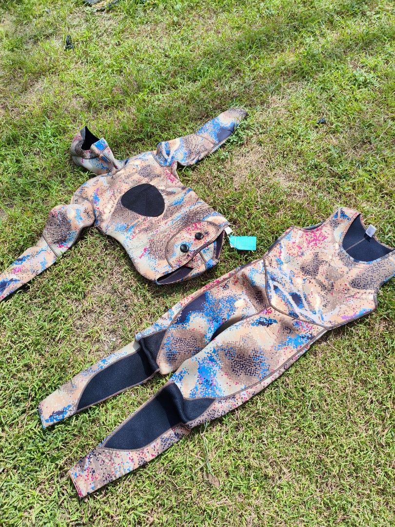 Camou Wetsuit Diving Suit two piece Small new (Category: Fishing) located in Cavite. Submitted by cappfinds86177 (Listing ID 1470004508, Image 2). Description: bnew cod lalamove or shipping.