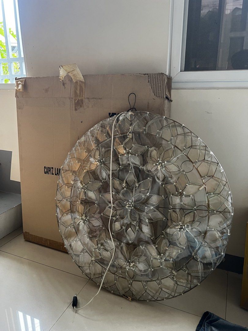 Capiz Lantern 32 inches. (Category: Lighting) located in Manila. Submitted by mjaquila30 (Listing ID 1469948405, Image 2). Description: 32-inch capiz lantern for 1500 For sale capiz lanter 32 inches. For only 1500 pesos (used) Nagamit last year, never na basa. Hindi rin ginamit for outdoor. Manila hills area.