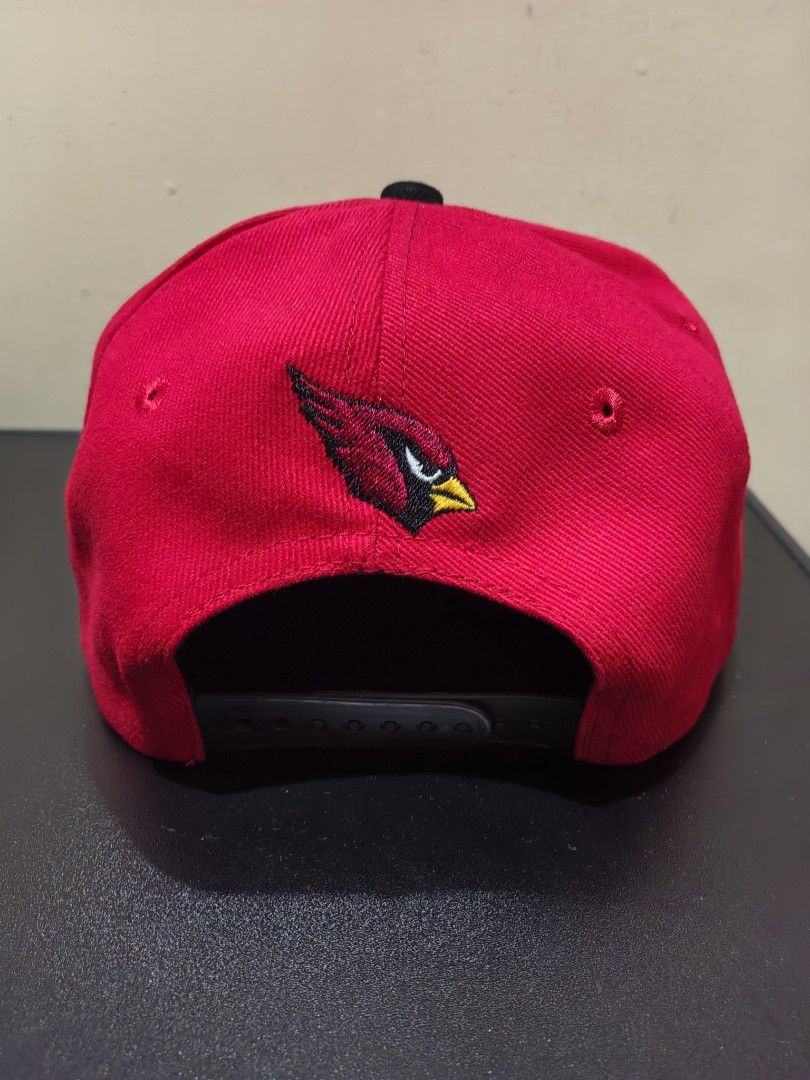 Cardinals custom Vintage cap (Category: Caps & Hats) located in Legazpi City. Submitted by livedolphin_68dee2 (Listing ID 1470026339, Image 2). Description: Cardinals snapback custom vintage cap VGOOD CONDITION.