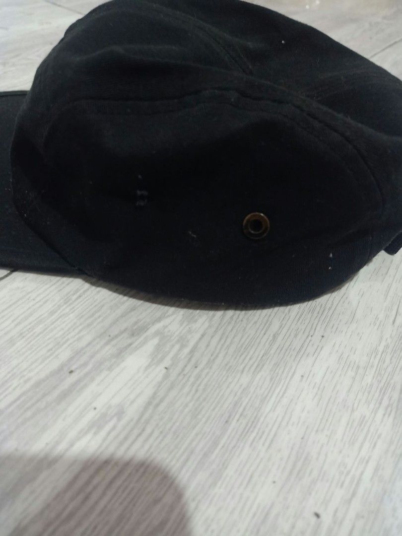 Carhartt 5 Panel Madison Logo Cap (Category: Caps & Hats) located in Manila. Submitted by thriftyasher.2601. (Listing ID 1470072255, Image 3). Description: .