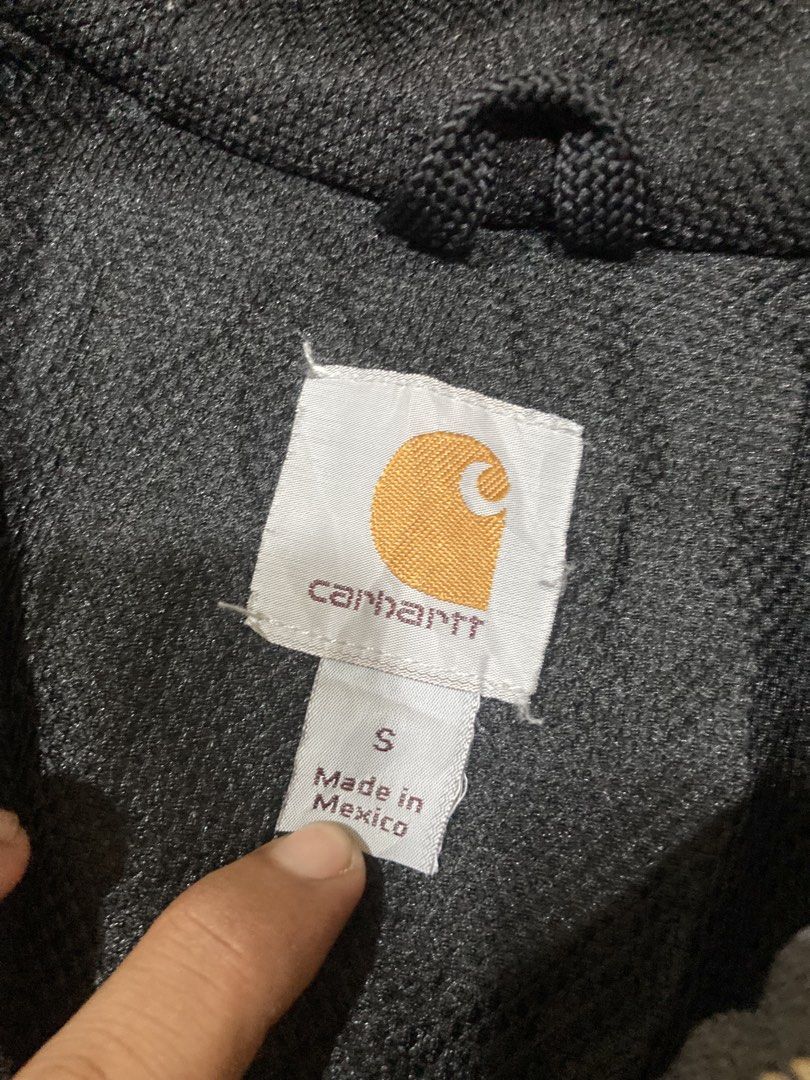 CARHARTT RAIN DEFENDER (Category: Coats, Jackets and Outerwear) located in Zamboanga. Submitted by deensthrifting (Listing ID 1470094862, Image 2). Description: Size small on tag 9/10 color rate Very good condition -minimal fade some parts(unnoticeable) -1500+shipping fee.
