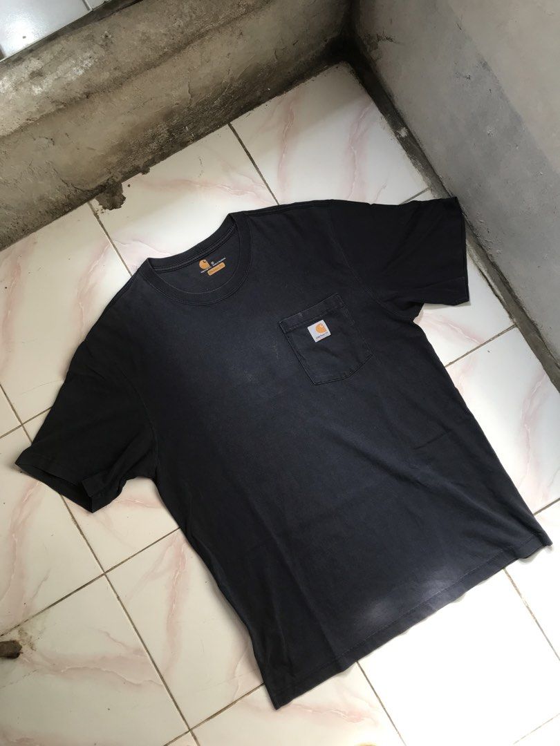 CARHARTT TEE SHIRT (Category: Activewear) located in Manila. Submitted by crismil1 (Listing ID 1470097844, Image 1). Description: DIMES 22 WIDTH 29 LENGTH EXCELLENT CONDITION 9.8/10 COLOR RATE.