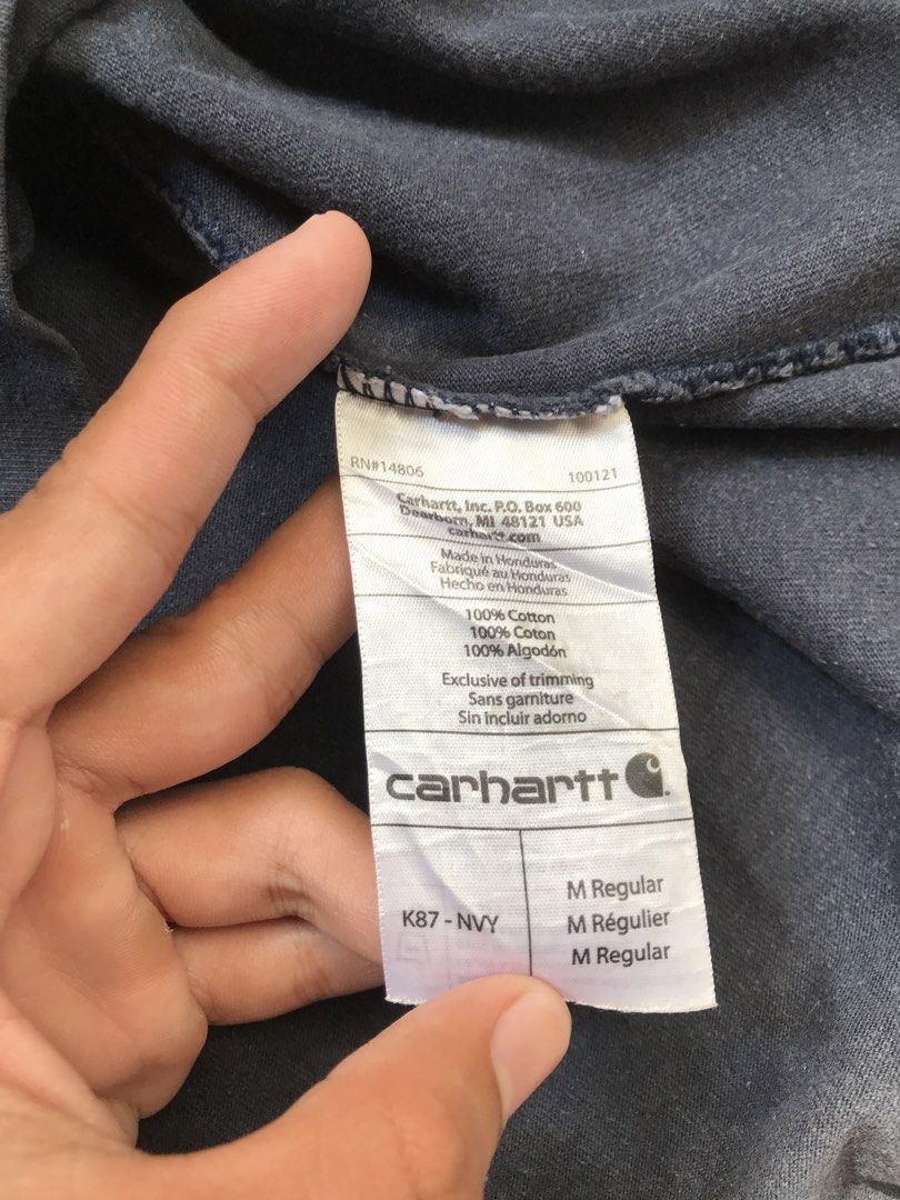 CARHARTT TEE SHIRT (Category: Activewear) located in Manila. Submitted by crismil1 (Listing ID 1470097844, Image 2). Description: DIMES 22 WIDTH 29 LENGTH EXCELLENT CONDITION 9.8/10 COLOR RATE.
