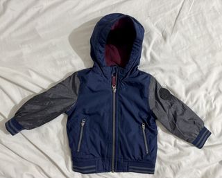 (Category: ) located in . Submitted by april_anythingpreloved (Listing ID 1470084577, Image 1). Description: .