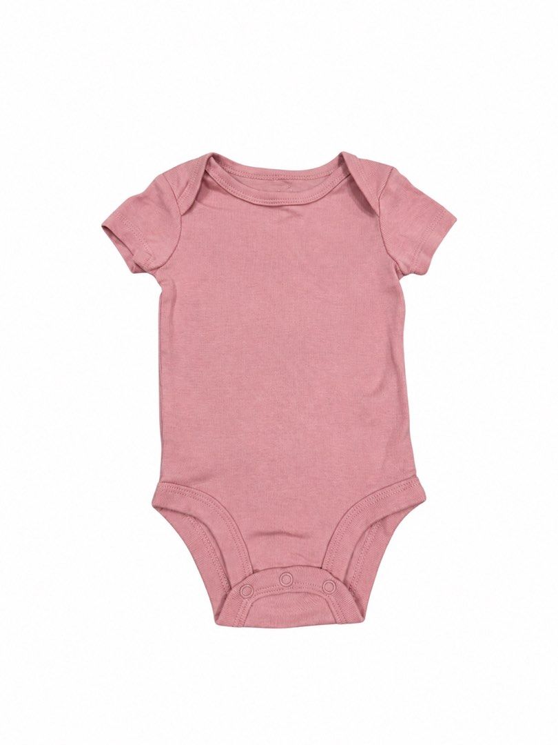 Carter’s Onesie (3M) (Category: Babies & Kids Fashion) located in Angeles City. Submitted by aeapreloved (Listing ID 1469981811, Image 1). Description: Carter’s Baby Bodysuit 🌸 • Size: 3 months • Color: Dusty pink • Soft, comfortable fabric • Short sleeves with envelope neckline • 3 snap-button closure for easy diaper changes .