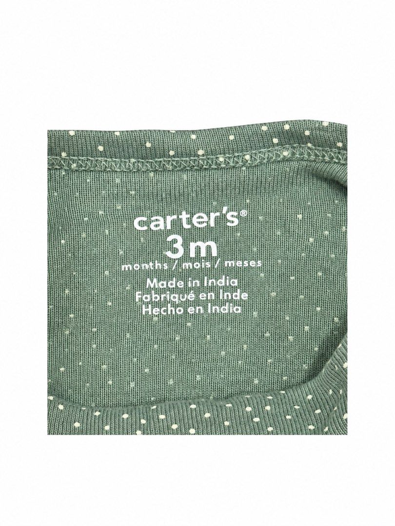 Carter’s Onesie (3M) (Category: Babies & Kids Fashion) located in Angeles City. Submitted by aeapreloved (Listing ID 1470033983, Image 2). Description: Carter’s Sage Green Polka Dot Onesie 💚 • Size: 3 months • Color: Sage green with tiny white polka dots • Soft, comfortable fabric • Short sleeves with envelope neckline • Bottom snap-button closure for easy diaper changes • Made in India Preloved baby clothes in good condition, perfect for everyd