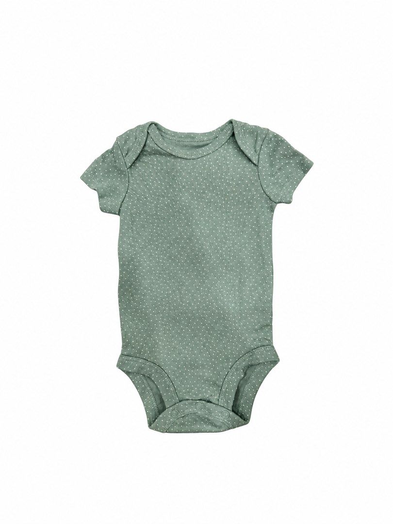 Carter’s Onesie (3M) (Category: Babies & Kids Fashion) located in Angeles City. Submitted by aeapreloved (Listing ID 1470033983, Image 1). Description: Carter’s Sage Green Polka Dot Onesie 💚 • Size: 3 months • Color: Sage green with tiny white polka dots • Soft, comfortable fabric • Short sleeves with envelope neckline • Bottom snap-button closure for easy diaper changes • Made in India Preloved baby clothes in good condition, perfect for everyd