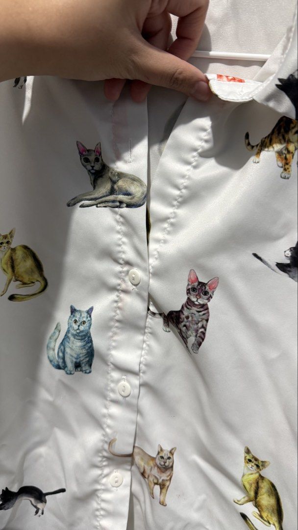 Cats Buttondown Polo (Category: Blouses) located in Quezon City. Submitted by dinesaur (Listing ID 1470071217, Image 2). Description: .