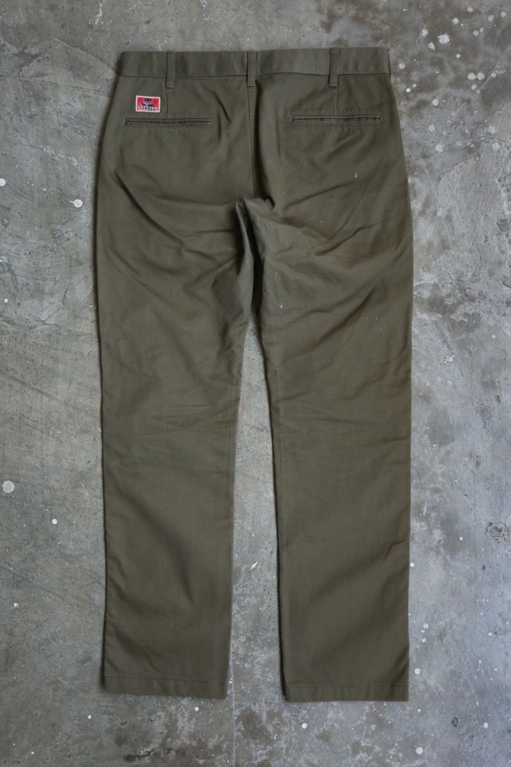 Cat’s Paw - Worker Chino (Category: Chinos) located in Manila. Submitted by graymatter_ (Listing ID 1470038203, Image 2). Description: Cat’s Paw - Worker Chino Tagged Size: 31 Condition: 9/10 Flaws: Discoloration Spots Material: 100% Zipper: YKK Made in: China Dimensions Waist: 33 Inseam: 29.5 Crotch: 12 Thigh: 11.5 Leg Opening: 7.