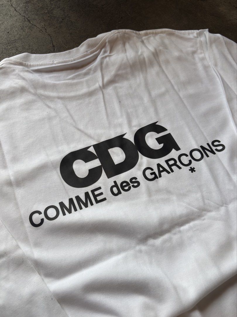 CDG COMME des GARÇONS Sleeves (Category: Sleeveless) located in Manila. Submitted by distinct_mnl (Listing ID 1470119132, Image 3). Description: CDG COMME des GARÇONS SLEEVES Php 1599 S - 22x27.5x2 M - 22.5x28x22.5 L - 23x28.5x23 XL - 23.5x29x23.5.
