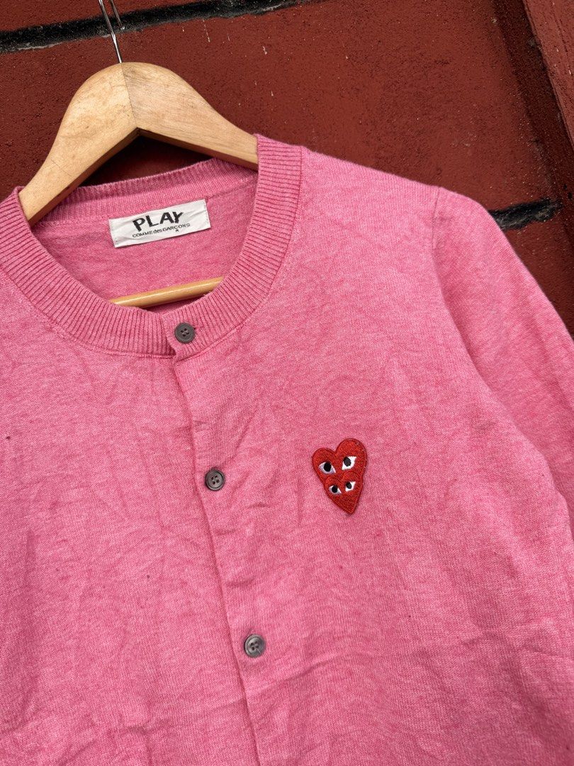 Cdg Play (Category: Coats, Jackets and Outerwear) located in Baguio. Submitted by mardimercredi14 (Listing ID 1470013323, Image 2). Description: 🔥 CDG Play Dimensions: 18.5*24 Condition: excellent Color Rate: 10 ❌ missing washtag.