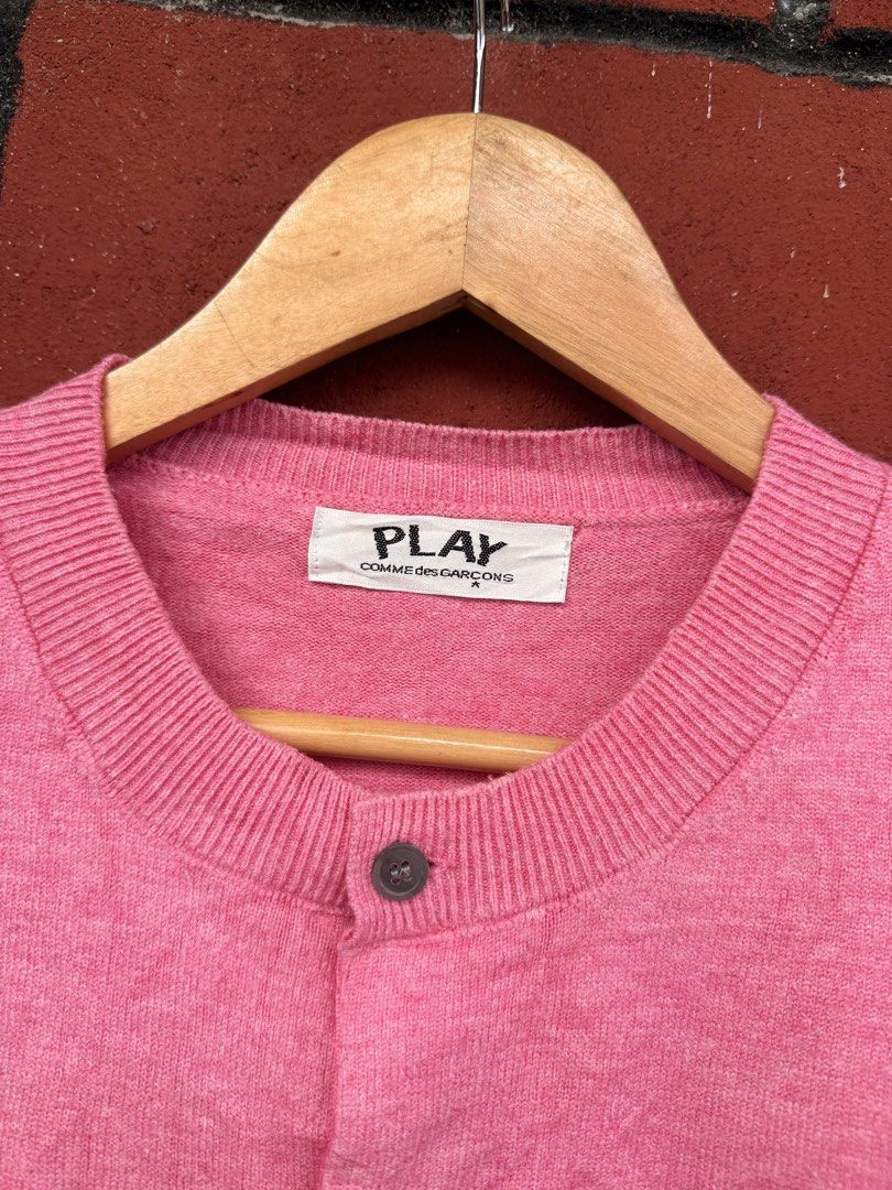 Cdg Play (Category: Coats, Jackets and Outerwear) located in Baguio. Submitted by mardimercredi14 (Listing ID 1470013323, Image 3). Description: 🔥 CDG Play Dimensions: 18.5*24 Condition: excellent Color Rate: 10 ❌ missing washtag.