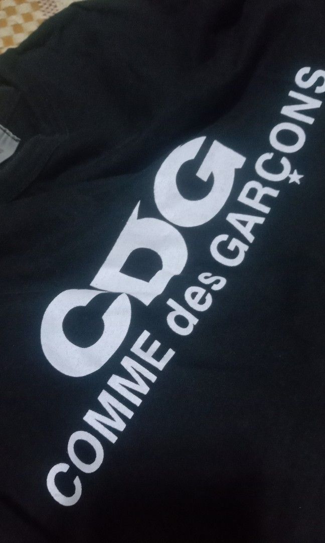 CDG PLAY (Category: Formal Shirts) located in Maramag. Submitted by newlifeo7angel (Listing ID 1470127155, Image 3). Description: XCELLENT CDG PLAY LARGE DIMES/28/22 550+SF SUPER ITIMS NO ISSUE.