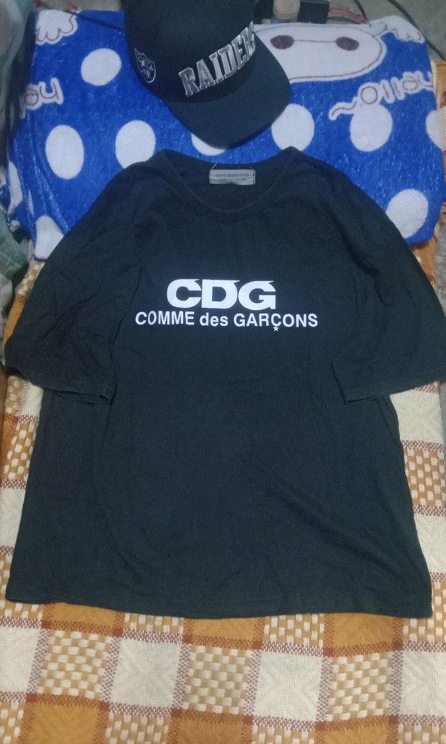 CDG PLAY (Category: Formal Shirts) located in Maramag. Submitted by newlifeo7angel (Listing ID 1470127155, Image 2). Description: XCELLENT CDG PLAY LARGE DIMES/28/22 550+SF SUPER ITIMS NO ISSUE.