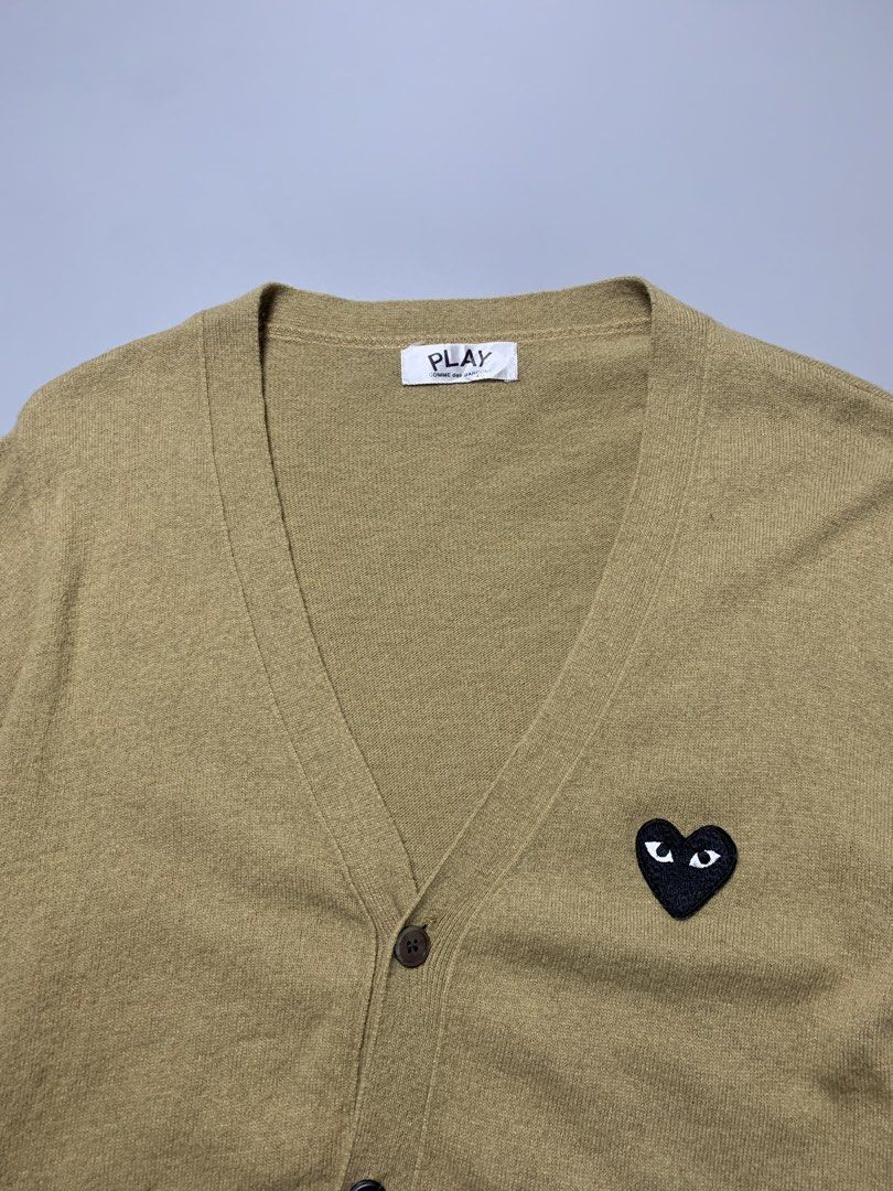 CDG Play Cardigan Brown (Category: Luxury Apparel) located in Manila. Submitted by macadr1p (Listing ID 1470115403, Image 3). Description: CDG Play Cardigan 𝑴𝒆𝒂𝒔𝒖𝒓𝒆𝒎𝒆𝒏𝒕𝒔 — 20x27 𝑩𝒆𝒔𝒕 𝑭𝒊𝒕 — Medium 𝑪𝒐𝒍𝒐𝒓 𝑹𝒂𝒕𝒆— 10/10 𝑪𝒐𝒏𝒅𝒊𝒕𝒊𝒐𝒏 — Like New 𝑻𝒂𝒈𝒔 — No washtag 𝑰𝒔𝒔𝒖𝒆𝒔 — None 𝑭𝒂𝒃𝒓𝒊𝒄 — High-quality 𝑪𝒐𝒍𝒐𝒓 — Not faded 𝑺𝒊𝒈𝒏𝒔 𝒐𝒇 𝑼𝒔𝒂𝒈𝒆 — None 𝑫𝑰𝑺𝑪𝑳𝑨𝑰𝑴𝑬𝑹❗️ 𝑨𝒍𝒍 𝒑𝒉𝒐𝒕𝒐𝒔, 𝒃𝒓𝒂�