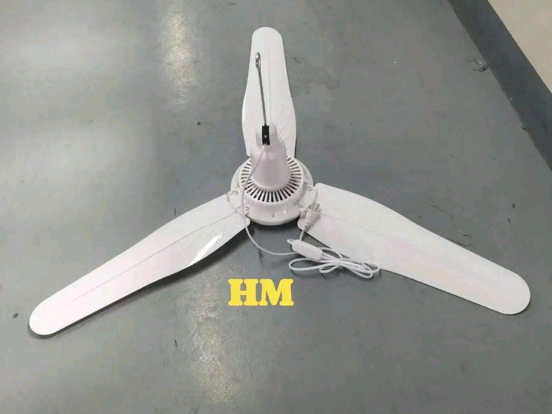 ceiling fan 105cm (Category: Fans) located in Manila. Submitted by asstditems (Listing ID 1469953202, Image 2). Description: .