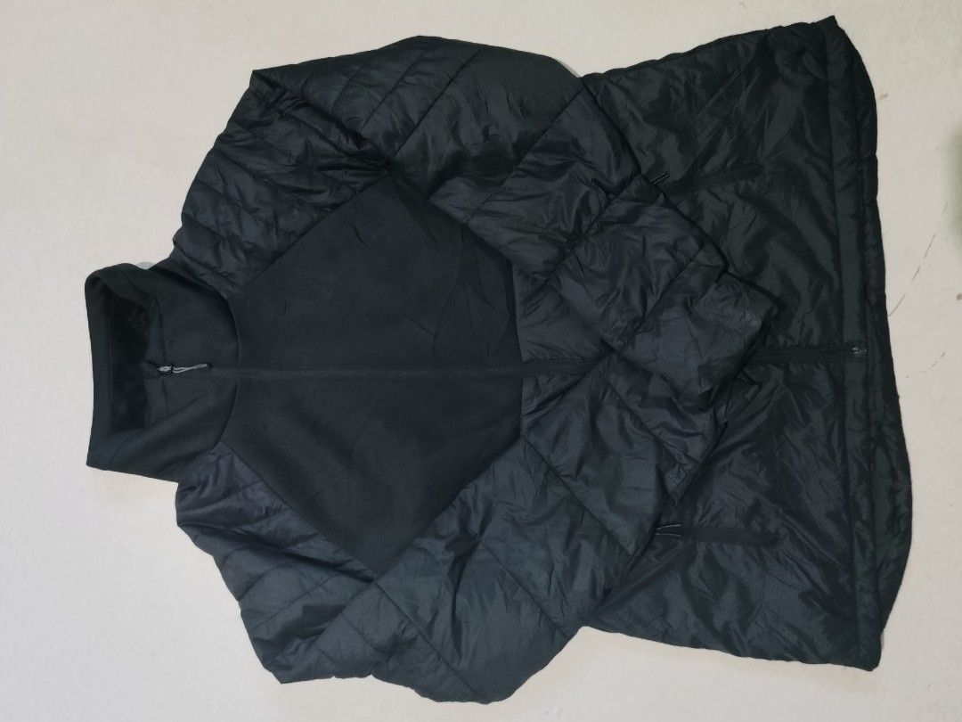 Champion Black Quilted Winter Jacket Size XL (Category: Coats, Jackets and Outerwear) located in Manila. Submitted by vinsoy_21 (Listing ID 1470106359, Image 3). Description: - Brand: Champion - Color: Black - Size:XL -10/10 sure buyer 400.