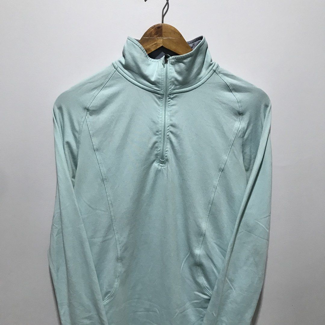 CHAMPION Longsleeve Running | Activewear (Category: Activewear) located in Cavite. Submitted by tanya.valentin (Listing ID 1469963802, Image 2). Description: - 20-23x27 ( Stretched).