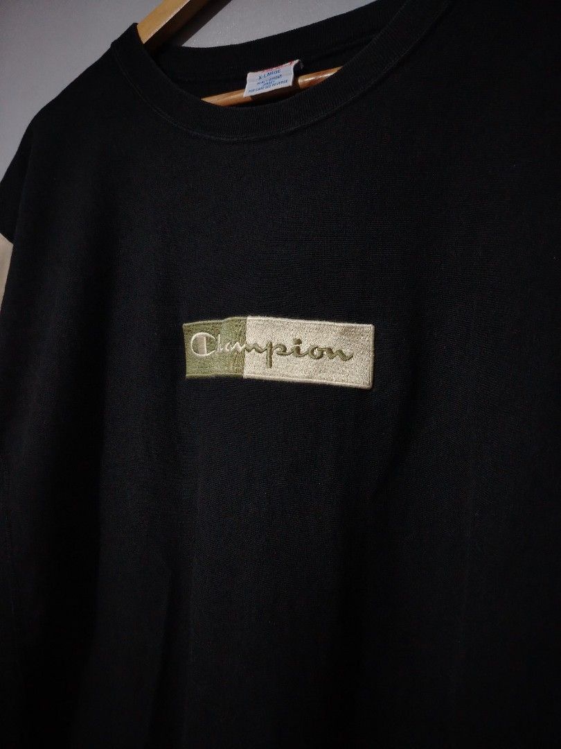 Champion Reverse Weave (Category: Tshirts & Polo Shirts ) located in Bocaue. Submitted by adrianberi35876 (Listing ID 1469995048, Image 2). Description: Champion Reverse Weave Width:23 Length:28.7 Condition:9/10 Color Rate:9/10 Issue:🚫 📩📩.