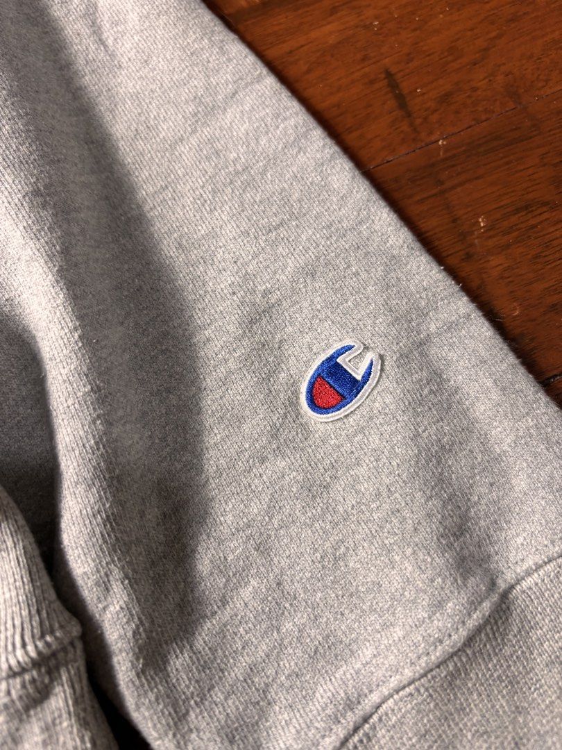 Champion Reverse Weave Sweatshirt (Category: Others Tops) located in Manila. Submitted by earlylifecrisis (Listing ID 1470045375, Image 2). Description: Sz 2XL Condition 9/10 Measure it by inch Width: 26 Length: 26 Shoulder: 24 Sleeve: 22.5 Bust: Hem: •Refund / Returns not allowed allowed •Please do check the dimensions size on labels sometimes are not accurate on the sizing •Ask me before purchasing.