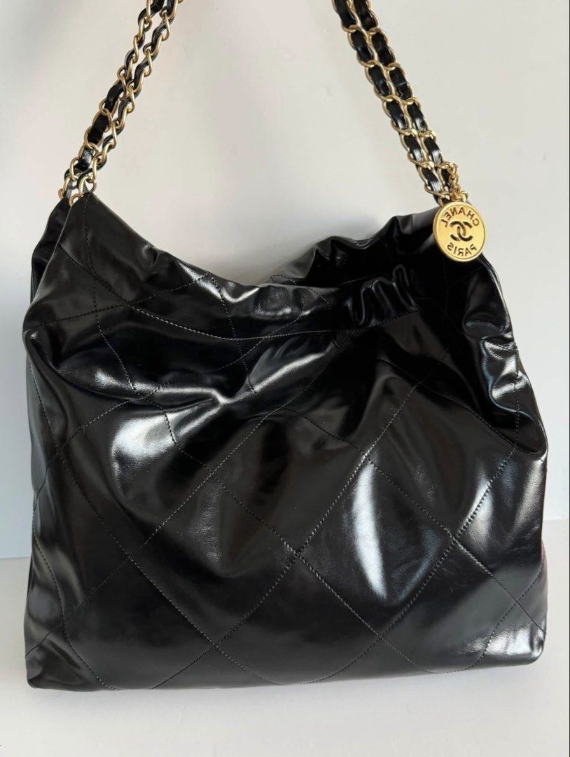 Chanel 22 Black Calfskin (Category: Shoulder Bags) located in Manila. Submitted by luxlover29 (Listing ID 1470028548, Image 3). Description: Inclusion- Dustbag and Pouch Can do same day delivery via Lalamove .