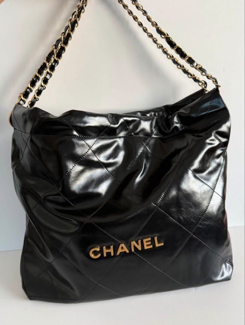 Chanel 22 Black Calfskin (Category: Shoulder Bags) located in Manila. Submitted by luxlover29 (Listing ID 1470028548, Image 2). Description: Inclusion- Dustbag and Pouch Can do same day delivery via Lalamove .