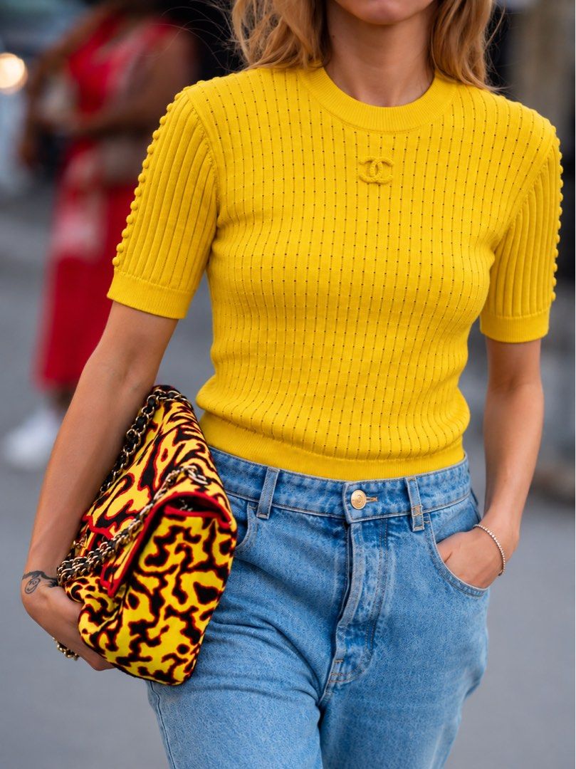 ⚜️Chanel ✨💛🌻 knit top (Category: Luxury Apparel) located in Makati City. Submitted by 90sangel (Listing ID 1470110583, Image 1). Description: .
