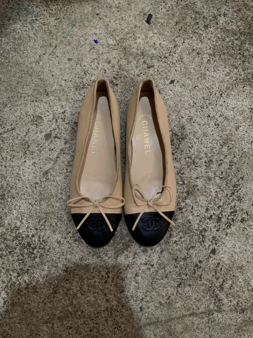 chanel ballet flats (Category: Flats & Sandals) located in Manila. Submitted by _blessmeo (Listing ID 1470010535, Image 2). Description: 37 eu on tag in decent condition ballet flats type needs clean with minor drags & rub marks still wearable! .