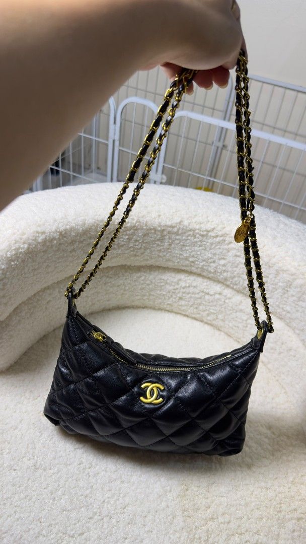 Chanel shoulder bag (Category: Shoulder Bags) located in Binmaley. Submitted by amayscollections2 (Listing ID 1470098317, Image 2). Description: On sale chanel quilted 2way bag for only: ₱399+sf for payment first ₱ 469+sf for cash on delivery 📍Pangasinan We Ship Nationwide po 🚚.