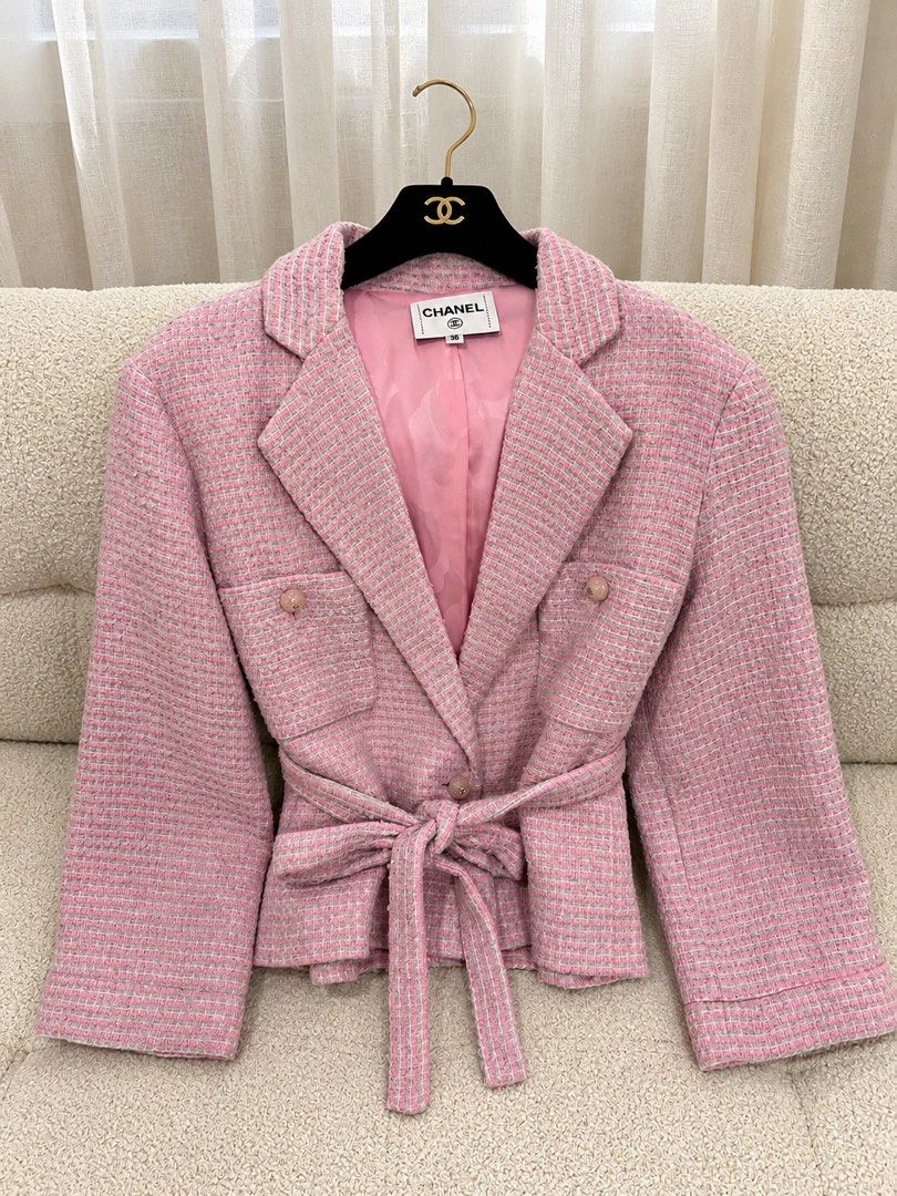 ⚜️Chanel Tweed Cardigan / Jacket (Category: Luxury Apparel) located in Makati City. Submitted by 90sangel (Listing ID 1368944770, Image 3). Description: Pink is not just a color; it's a whole obsession. 🎀 •Item: Chanel tweed jacket piece worn in the look spring summer 25 pre collection. from look 11 🤍⚜️ •Size: Can fit up to L frame •Condition: Brand new *Includes chanel paperbag .