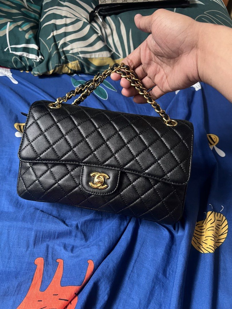 Channel double flap classic med (Category: Luxury Bags & Wallets) located in Manila. Submitted by swiftrabbit_1b4093 (Listing ID 1470008566, Image 1). Description: .